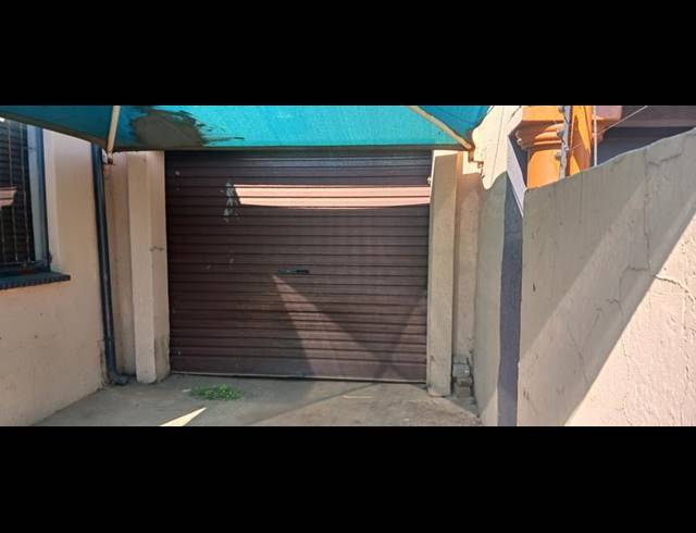 3 BEDROOM HOUSE FOR SALE IN CLAYVILLE